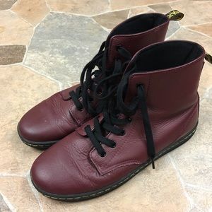 Doc Dr. Martens maroon women’s 9
